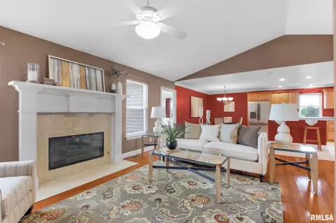 104 Windsor Dr, Germantown Hills, IL 61548 photo 10