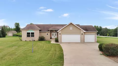 104 Windsor Dr, Germantown Hills, IL 61548 photo 4