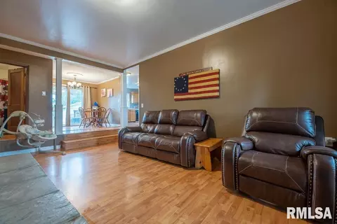 215 W Bertram St, Metamora, IL 61548 photo 11