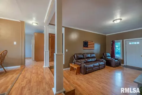 215 W Bertram St, Metamora, IL 61548 photo 12