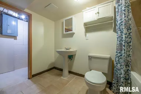 215 W Bertram St, Metamora, IL 61548 photo 34