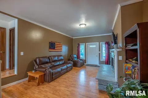 215 W Bertram St, Metamora, IL 61548 photo 10