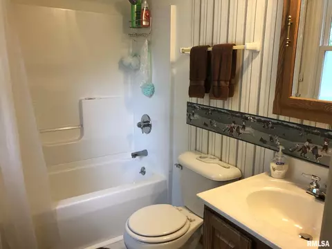 113 Doe Run, Macomb, IL 61455 photo 42