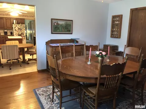 113 Doe Run, Macomb, IL 61455 photo 17