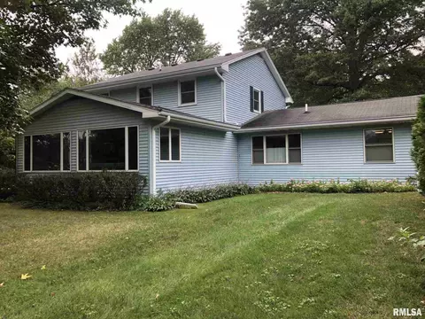 113 Doe Run, Macomb, IL 61455 photo 5