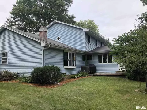 113 Doe Run, Macomb, IL 61455 photo 4