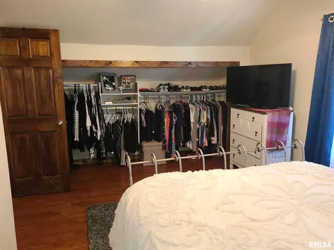394 W Maple St, Canton, IL 61520 photo 24