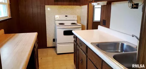 42 E Oak St, Canton, IL 61520 photo 27