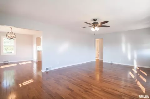 615 E Mount Vernon, Metamora, IL 61548 photo 19