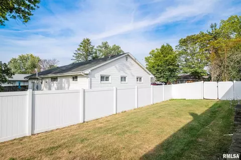 519 E Pine St, Metamora, IL 61548 photo 43