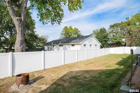 519 E Pine St, Metamora, IL 61548 photo 41
