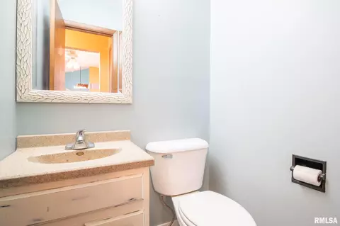 519 E Pine St, Metamora, IL 61548 photo 38