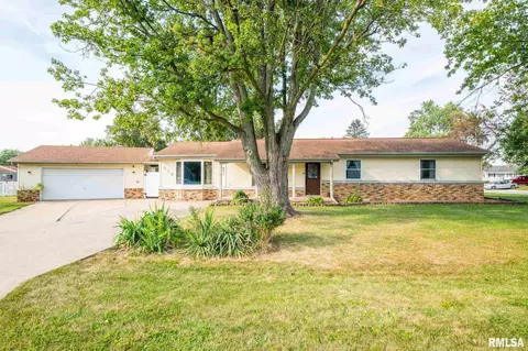 519 E Pine St, Metamora, IL 61548 photo 1