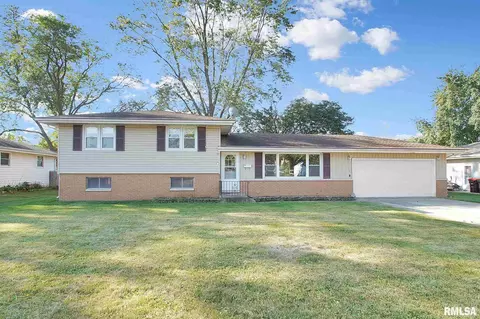 940 E Madison St, Morton, IL 61550 photo 1
