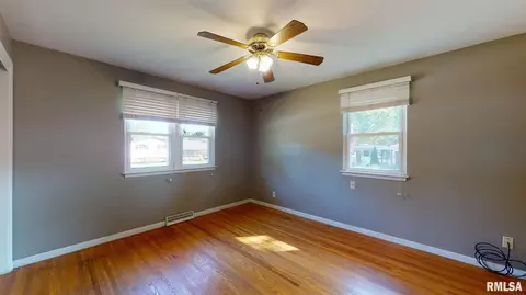 940 E Madison St, Morton, IL 61550 photo 22