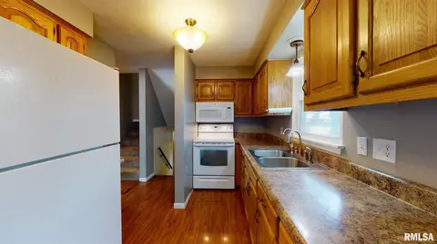 940 E Madison St, Morton, IL 61550 photo 13