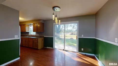 940 E Madison St, Morton, IL 61550 photo 11