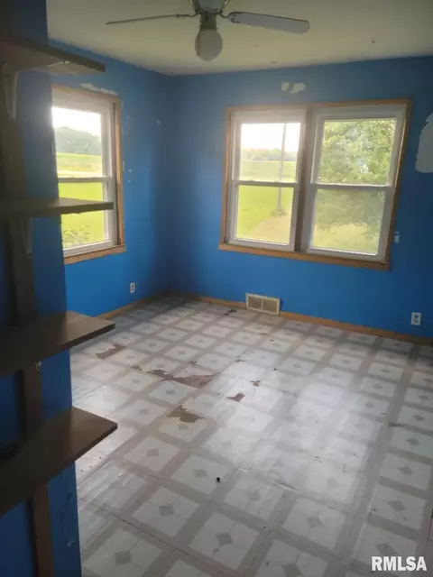 9524 S Mapleton Rd, Mapleton, IL 61547 photo 6