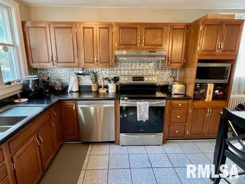 409 S Lafayette St, Macomb, IL 61455 photo 21