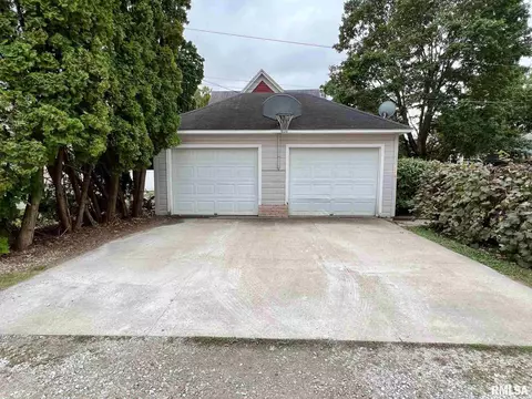 409 S Lafayette St, Macomb, IL 61455 photo 5