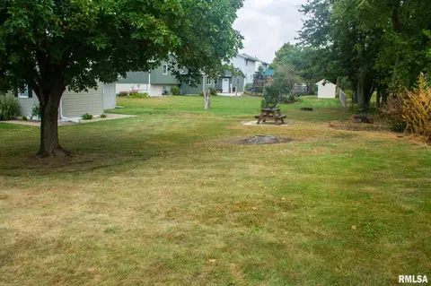 901 Oakwood Dr, Eureka, IL 61530 photo 31