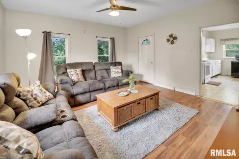 29335 E Big Barn Rd, Canton, IL 61520 photo 5