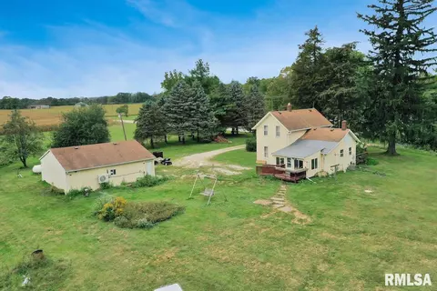 29335 E Big Barn Rd, Canton, IL 61520 photo 2