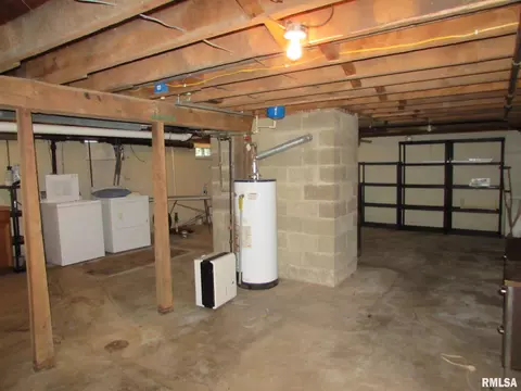 217 E Pine St, Metamora, IL 61548 photo 24