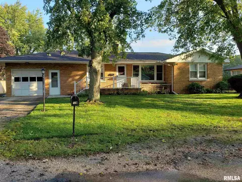 217 E Pine St, Metamora, IL 61548 photo 1