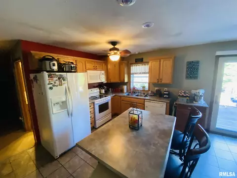 625 Meadow Dr, Macomb, IL 61455 photo 25