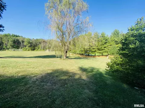 625 Meadow Dr, Macomb, IL 61455 photo 45