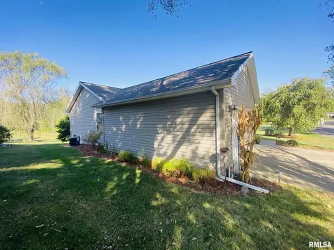 625 Meadow Dr, Macomb, IL 61455 photo 44