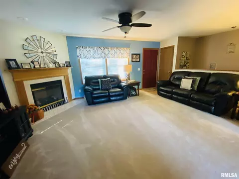 625 Meadow Dr, Macomb, IL 61455 photo 15