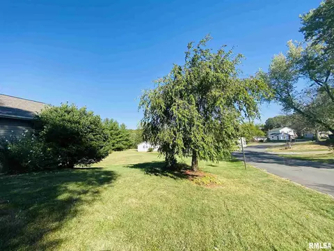 625 Meadow Dr, Macomb, IL 61455 photo 43