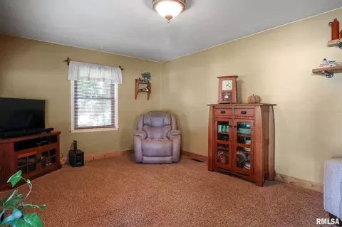 8115 N Kickapoo Edwards Rd, Edwards, IL 61528 photo 6