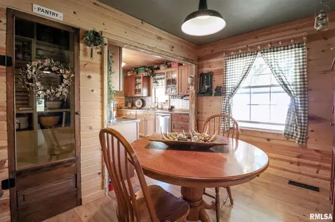 8115 N Kickapoo Edwards Rd, Edwards, IL 61528 photo 9