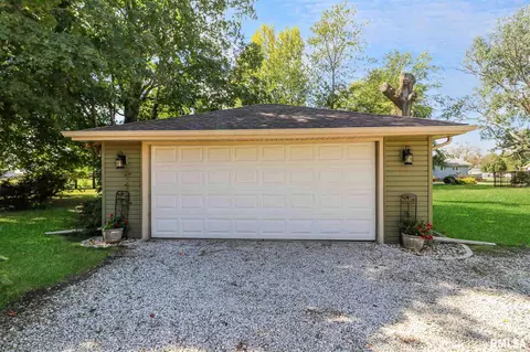 8115 N Kickapoo Edwards Rd, Edwards, IL 61528 photo 3