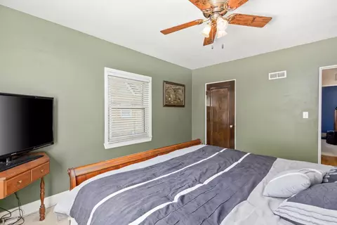 327 N Kickapoo Ter, Peoria, IL 61604 photo 18