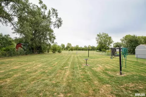 1004 S Oak St, Delavan, IL 61734 photo 41
