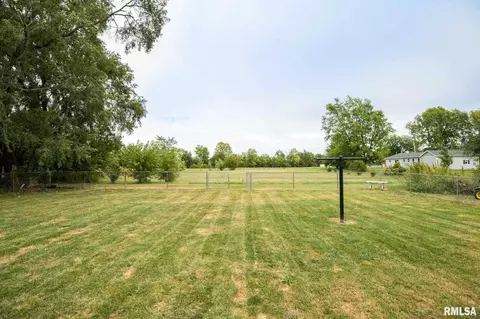 1004 S Oak St, Delavan, IL 61734 photo 49