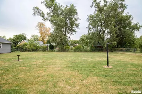 1004 S Oak St, Delavan, IL 61734 photo 39