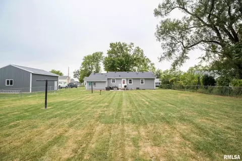 1004 S Oak St, Delavan, IL 61734 photo 37