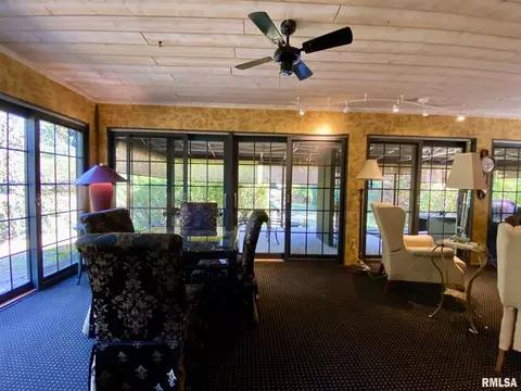 311 S Randolph St, Macomb, IL 61455 photo 12