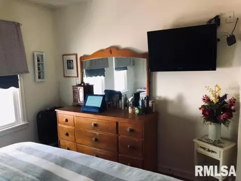 615 S Campbell St, Macomb, IL 61455 photo 9