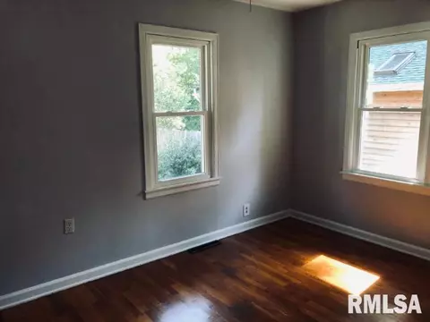 615 S Campbell St, Macomb, IL 61455 photo 4