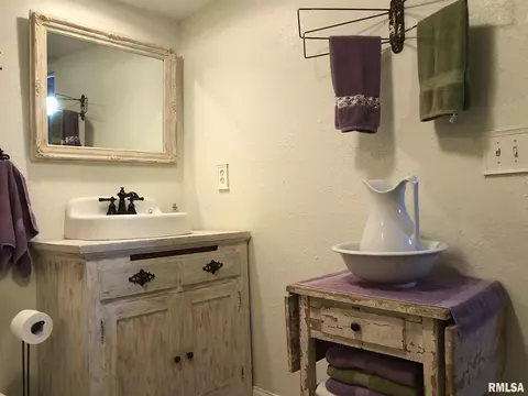 446 E Walnut St, Washburn, IL 61570 photo 35