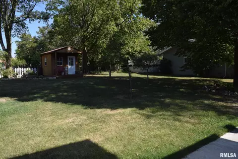 446 E Walnut St, Washburn, IL 61570 photo 45