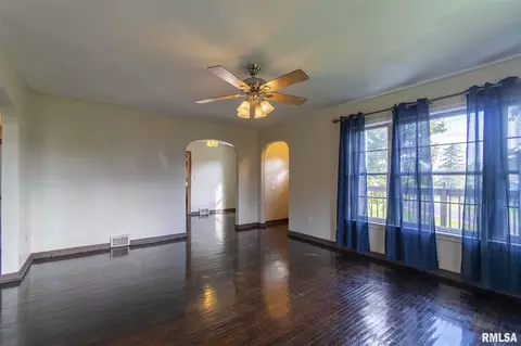 426 Old Germantown Rd, Germantown Hills, IL 61548 photo 4