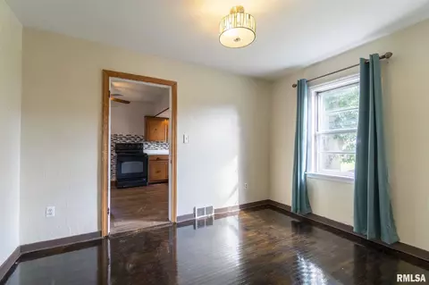 426 Old Germantown Rd, Germantown Hills, IL 61548 photo 5