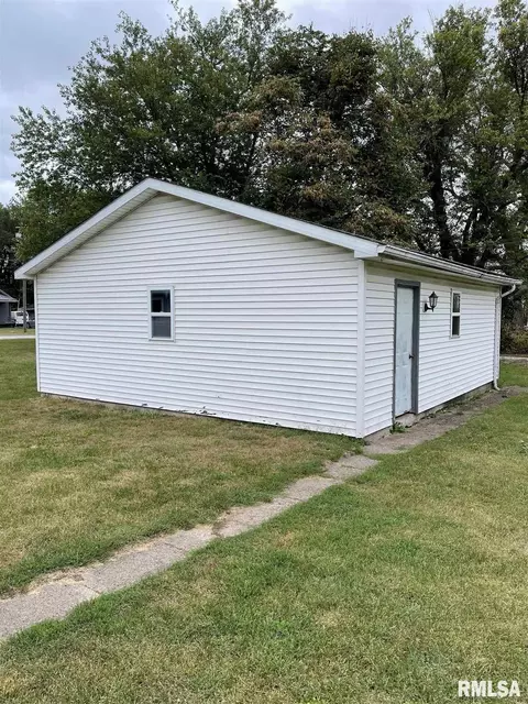910 E Murray St, Macomb, IL 61455 photo 14